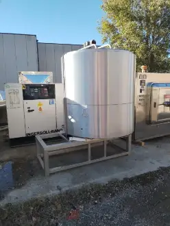 Verticale tank · 2000 L · met roerwerk